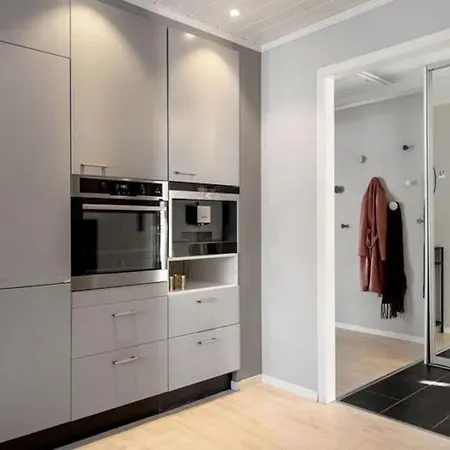 Cozy Home. Fantastic View And Parking Apartment *