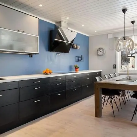 Cozy Home. Fantastic View And Parking *