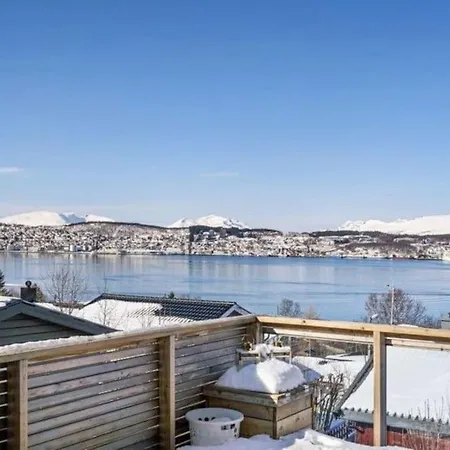 Cozy Home. Fantastic View And Parking * Tromsø